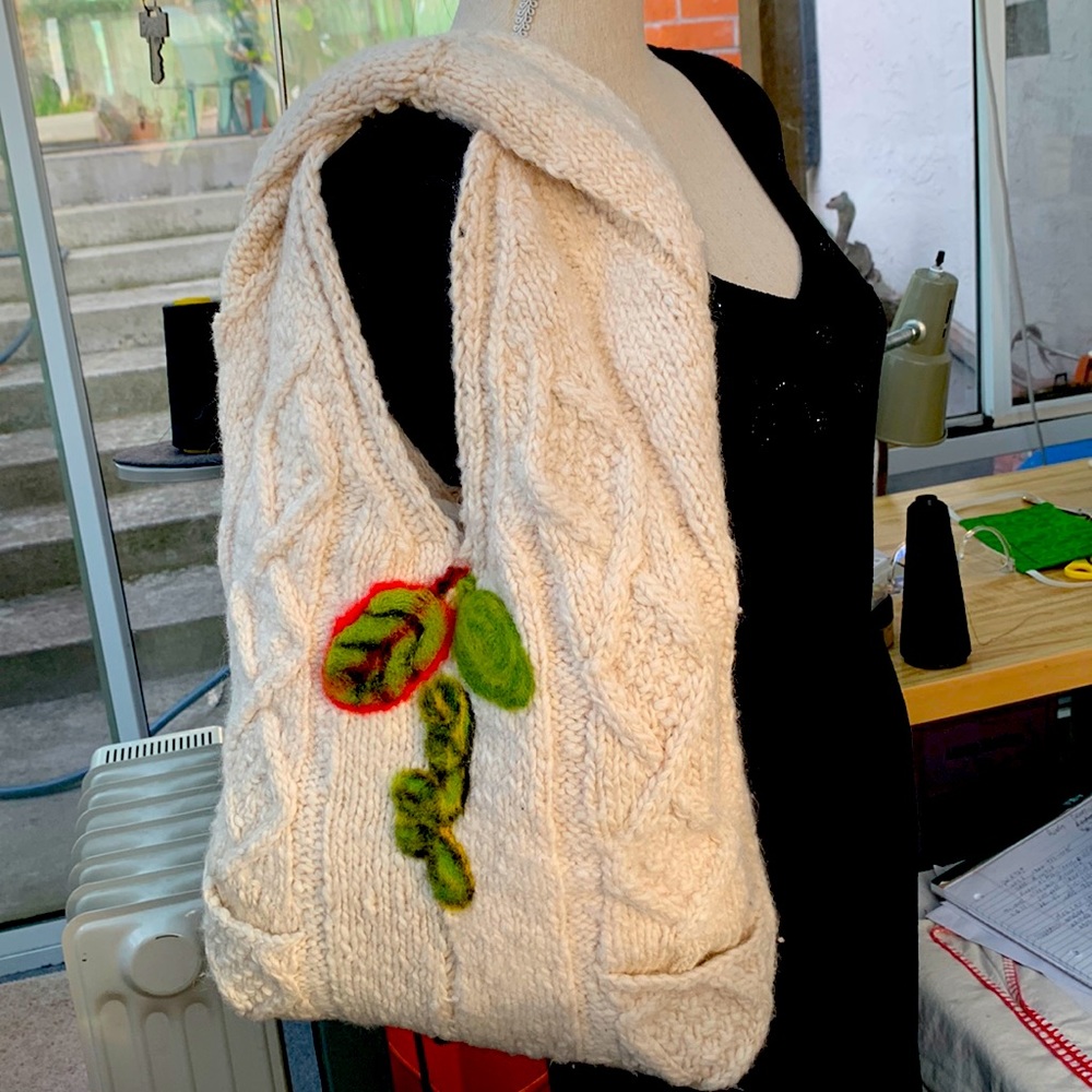 Recycle Peruvian Wool Shoulder Bag.